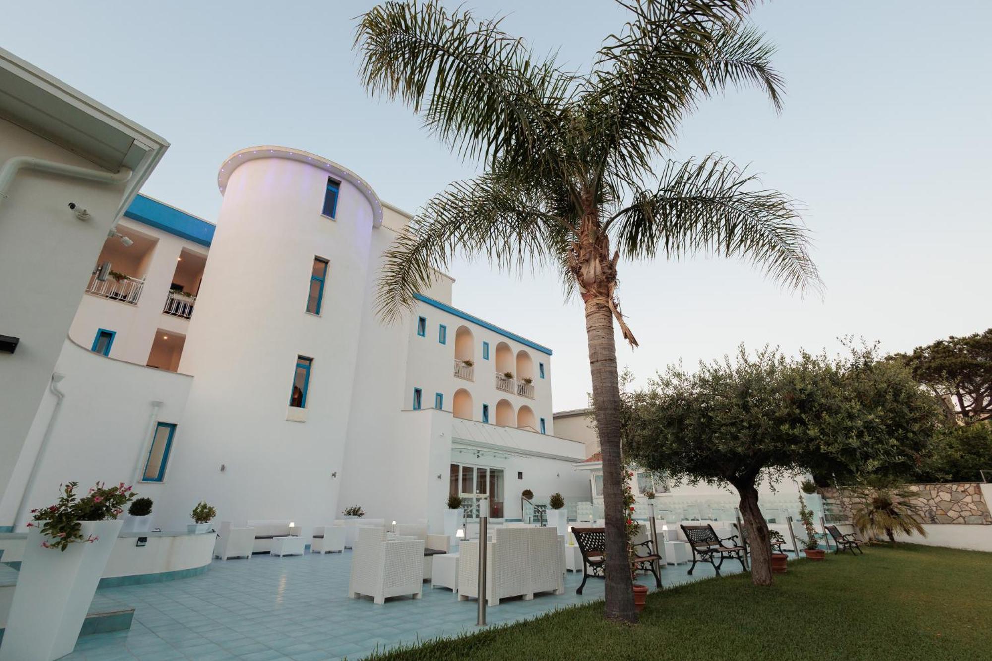 פסטום Hotel Poseidonia Mare מראה חיצוני תמונה